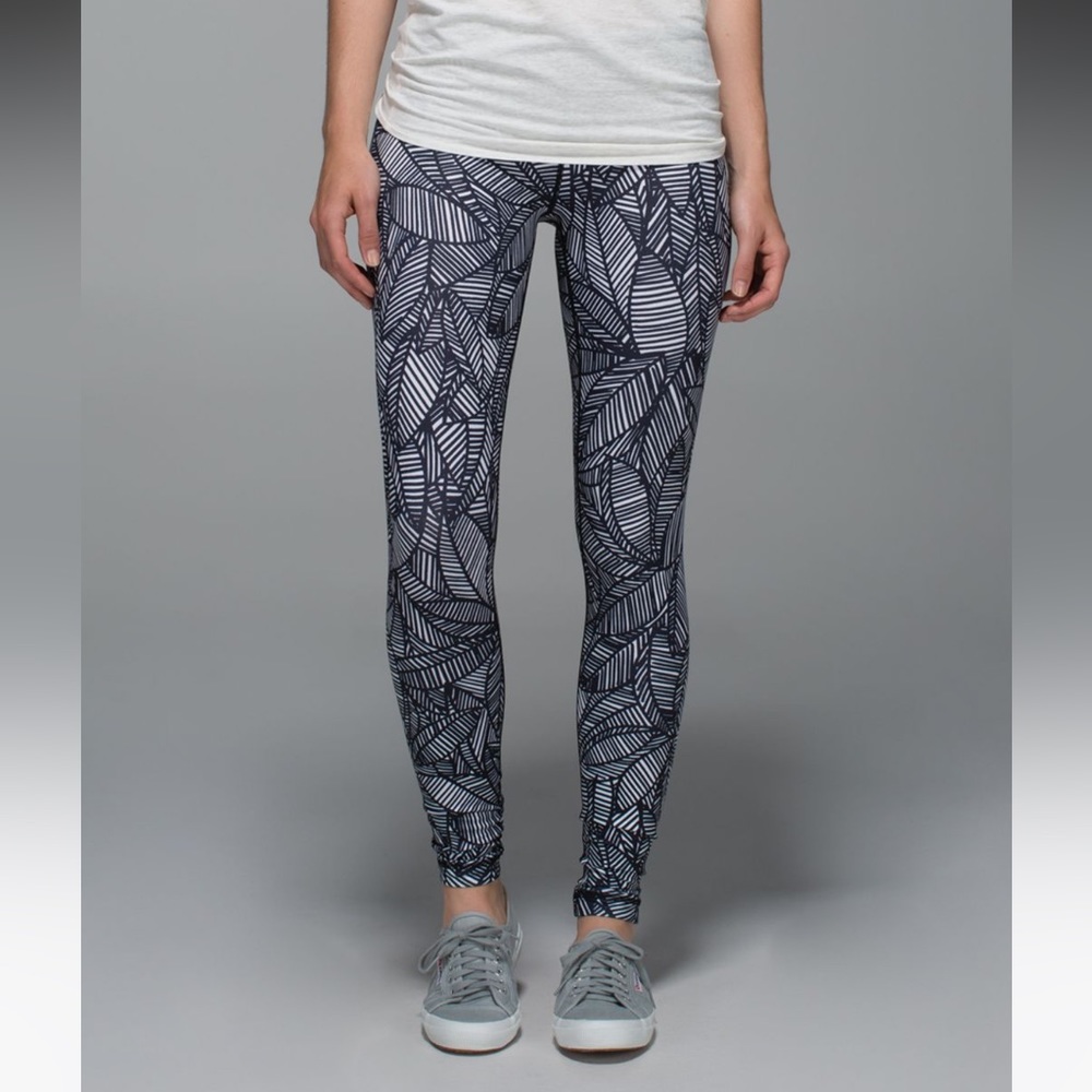 Lululemon Wunder Under Pant Full-On Luon Banana Leaf White/Black - Size 6 - Picture 2 of 7